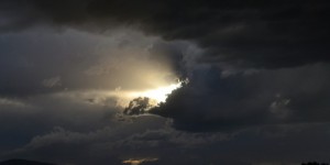 sunburst-behind-stormy-cloud-2011-06-08-featured