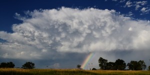 mammatus-clouds-with-rainbow-2011-07-21-featured