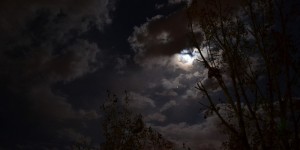 fall-moon-behind-the-clouds-2011-11-08-featured