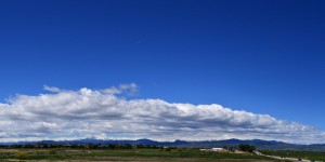 stratus-clouds-sitting-on-mountains-2013-06-01-featured